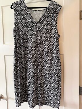Boden Black & White Trim Lightweight Top